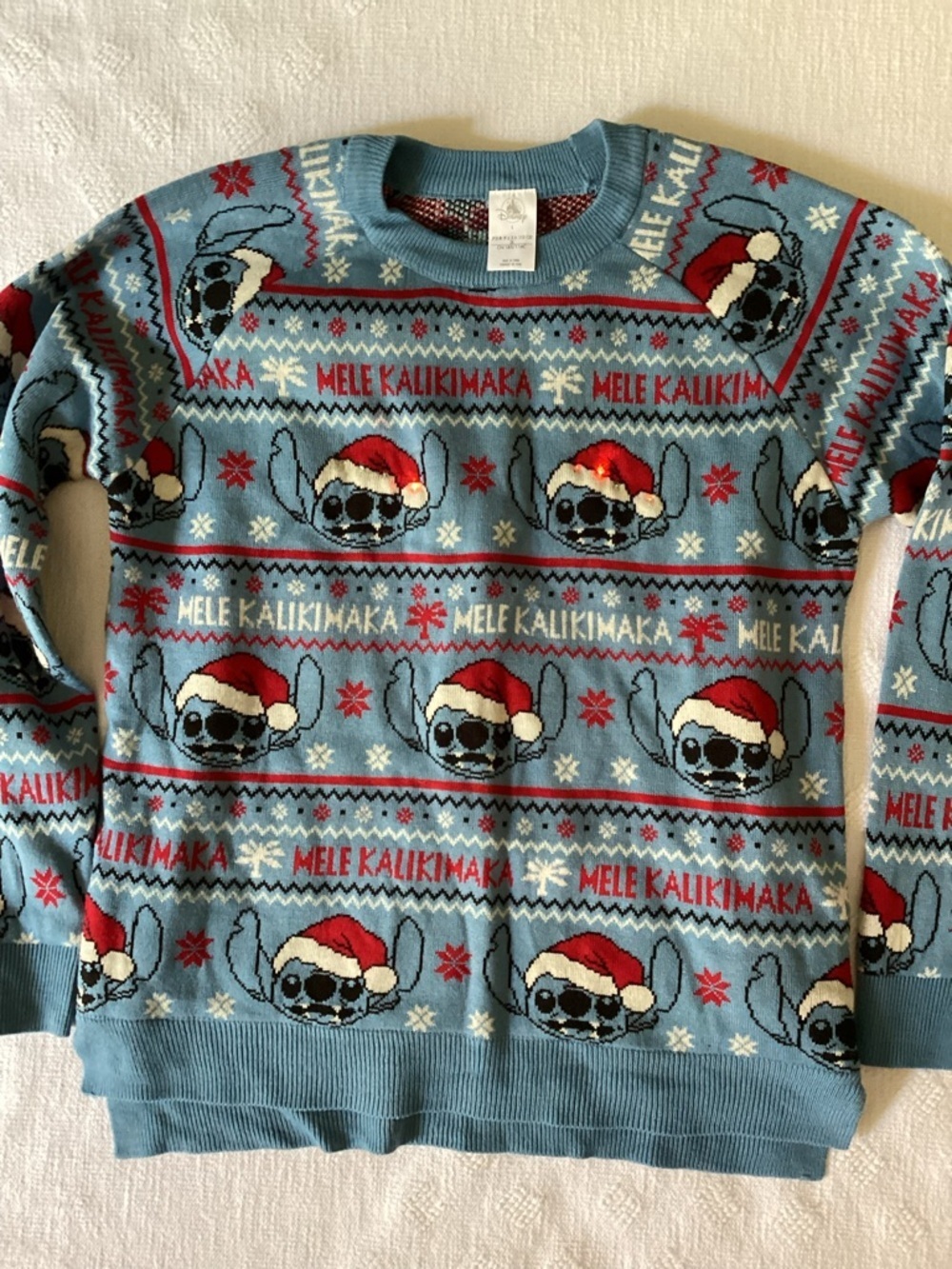 Disney Stitch Melé Kalikimaka Ugly Christmas Sweater Lights Up Women’s Large
N1